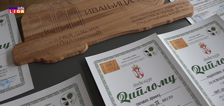 il-tehnicka-skola-diplome- Učenici Tehničke škole u Ivanjici doneli medalje sa Republičkog takmičenja iz područja rada šumarstvo i obrada drveta (VIDEO)