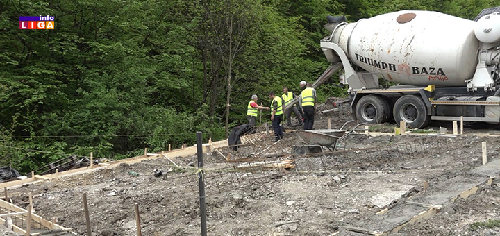 IL-Naselje-Sljivici-igraliste-2 Počela izgradnja igrališta za decu u naselju Šljivići (VIDEO)