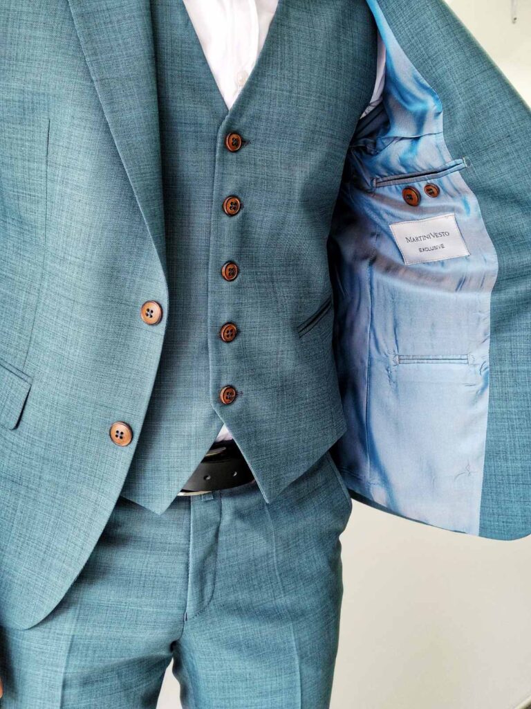 MV5-768x1024 PRAVO MESTO - MARTINI VESTO