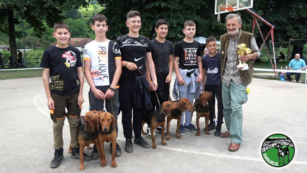 10-1024x576 Izlagači iz Srbije i regiona na XVI Specijalizovanoj izložbi pasa goniča u Ivanjici (VIDEO)