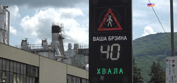 IL-Led-displej- Postavljeni usporivači brzine zbog bezbednosti Ivanjičana i svih učesnika u saobraćaju (VIDEO)