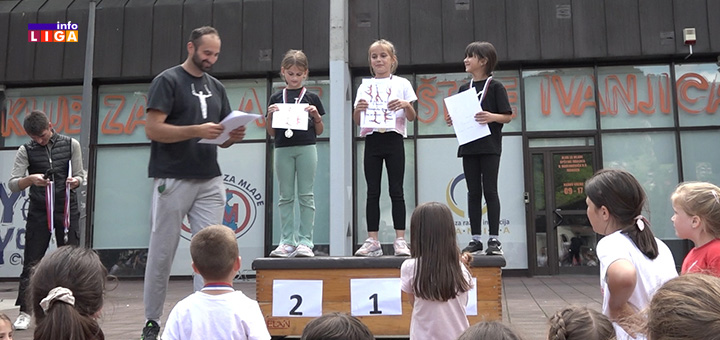 IL-Milica-Suzana- Stotinu mladih gimnastičara pokazalo svoj talenat na trgu u Ivanjici (VIDEO)