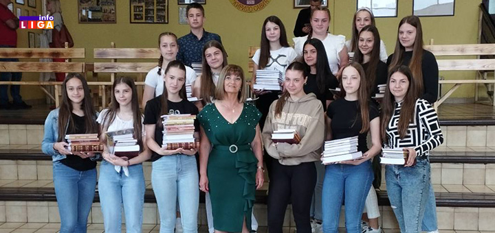 IL-Najbolji-ucenici-2023 Dodeljene Vukove i Dositejeve diplome u OŠ "Kirilo Savić" u Ivanjici (VIDEO)