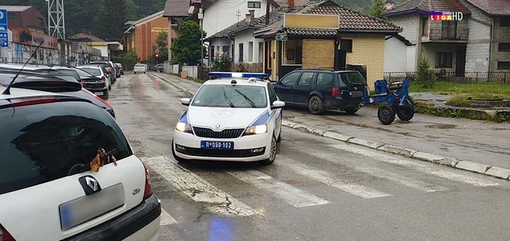 IL-Udario-coveka-i-pobegao- Strašno! Uleteo audijem na terasu ugostiteljskog objekta i teško povredio čoveka (VIDEO)