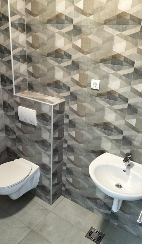 2-596x1024 Izdaje se poslovni prostor u samom centru Ivanjice