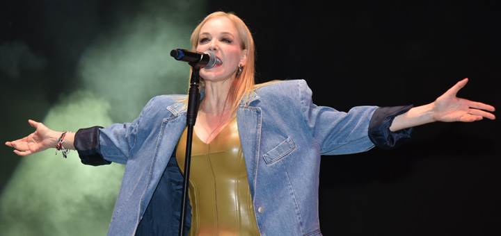 IL-Jelena-Rozga-naslovna- Preko sto hiiljada ljudi posetilo Nušićijadu - Rozga oduševila spektakularnim koncertom (VIDEO)