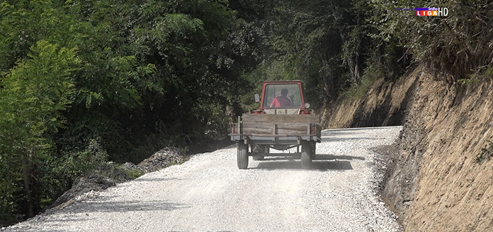 il-put Deset kilometara novog asfaltnog puta koji povezuje Grabovicu sa Katićima (VIDEO)