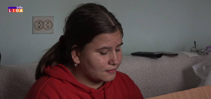 IL-Kristina-Lukovic Mitrović najavio izgradnju kuće za Lukovice a maloj Kristini uručio darove Dejana Petrovića (VIDEO)