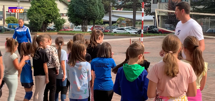 IL-OK-IVA- Održan javni čas odbojke pod nazivom "Upoznajmo se na pravoj mreži" (VIDEO)