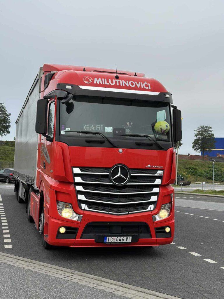 MILUTINOVICI-768x1024 Oglas za posao: Firmi MILUTINOVIĆ DOO potrebni vozači u međunarodnom transportu