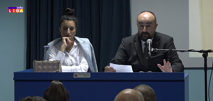 IL-Milovan-Jakovljevic- Jakovljević podneo izveštaj građanima i obećao da će se zalagati za rešavanje njihovih problema (VIDEO)