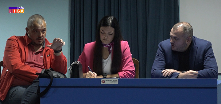 il-sastanak-sport1 Predsednik opštine razgovarao sa sportistima i mladima Ivanjice (VIDEO)