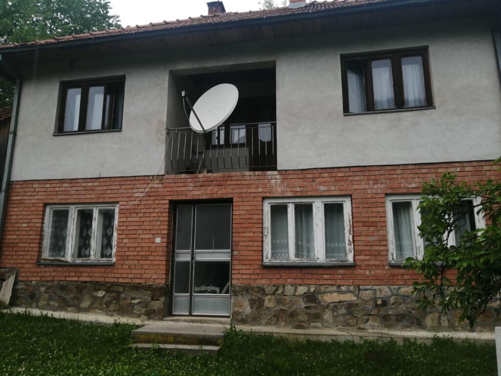 kuca-3-1024x768 Na prodaju kuća na Goliji