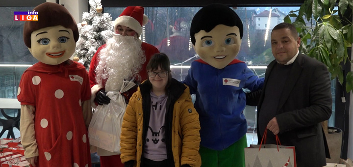 IL-DDCP-dodela-paketica-Ivanjica- Prednovogodišnja žurka za mališane iz Društva za dečiju i cerebralnu paralizu opštine Ivanjica (VIDEO)