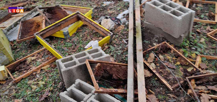 IL-Kosnice-NIkacevici-2 U Međurečju kod Ivanjice mečke došle do samog asfalta (FOTO)