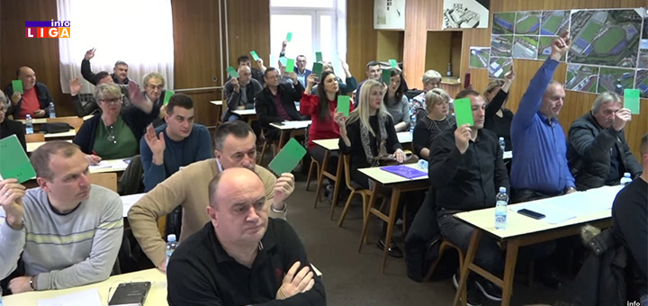 IL-skupstina-glasanje Odbornici jednoglasno usvojili predlog Odluke o dodeli jednokratne novčane pomoći srednjoškolcima (VIDEO)