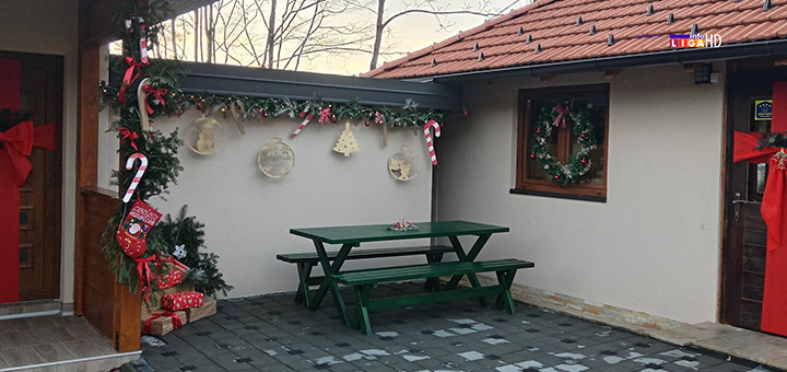 il-dekoracija1 Nataša je svojim zlatnim rukama učinila da jedan deo Srbije bude lepši, svetliji, veseliji (VIDEO)