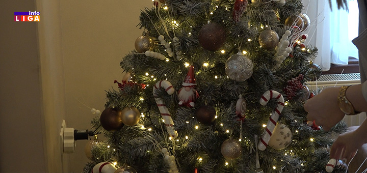 il-dekoracija2 Nataša je svojim zlatnim rukama učinila da jedan deo Srbije bude lepši, svetliji, veseliji (VIDEO)