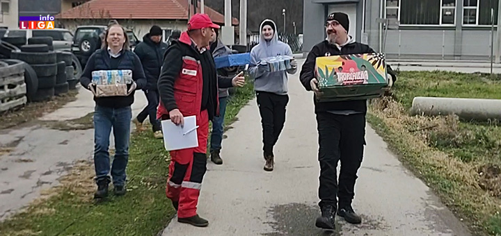 il-paketici1 Ivanjica - Evropljani velikog srca obradovali šezdesetoro mališana (VIDEO)