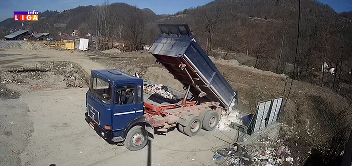 il-kabasti-otpad1 Iskipao pun šleper smeća- JKP Ivanjica još jednom apeluje na nesavesne građane (VIDEO)