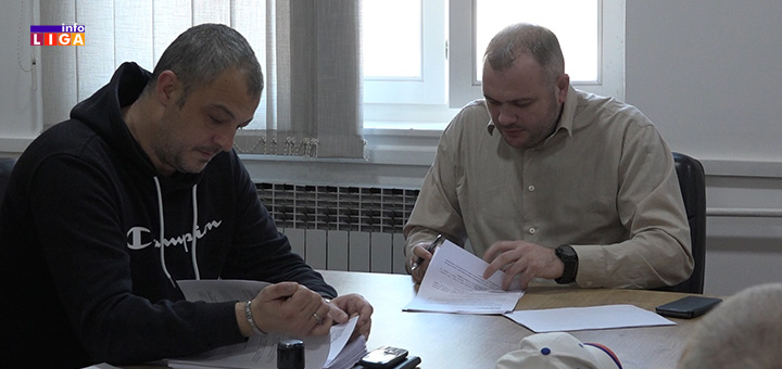il-ugovori-sport Potpisani ugovori o finansiranju klubova i sportskih udruženja u Ivanjici (VIDEO)