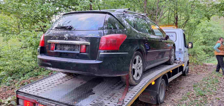 IL-Ukradeni-auto-2 Ukradeno vozilo pronađeno u Mirosaljcima u šumi