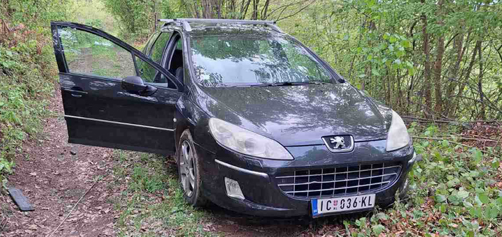 IL-Ukradeni-auto-3 Ukradeno vozilo pronađeno u Mirosaljcima u šumi