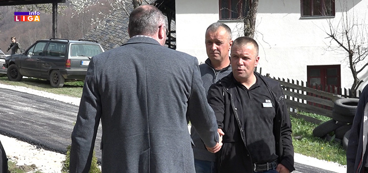 IL-put-burojevici-MM- I u Burojeviće stigao asfalt - lokalna samouprava nastavlja sa ulaganjima u infrastrukturu na seoskom području (VIDEO)