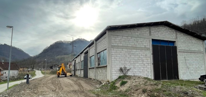 il-hala-za-izdavanje- Izdaje se hala u Grabovici