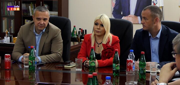 IL-Malinari-bez-dogovora Održan drugi sastanak u Arilju povodom cene maline (VIDEO)