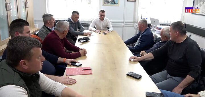 IL-Sastanak-sa-malinarima-i-hladnjacarima-SO-Ivanjica Sastanak hladnjačara i lokalne samouprave Ivanjica: Dogovor o podršci za otkup maline (VIDEO)