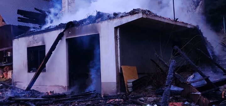 IL-izgorela-vikendica-do-temelja Izgorela vikendica na Goliji