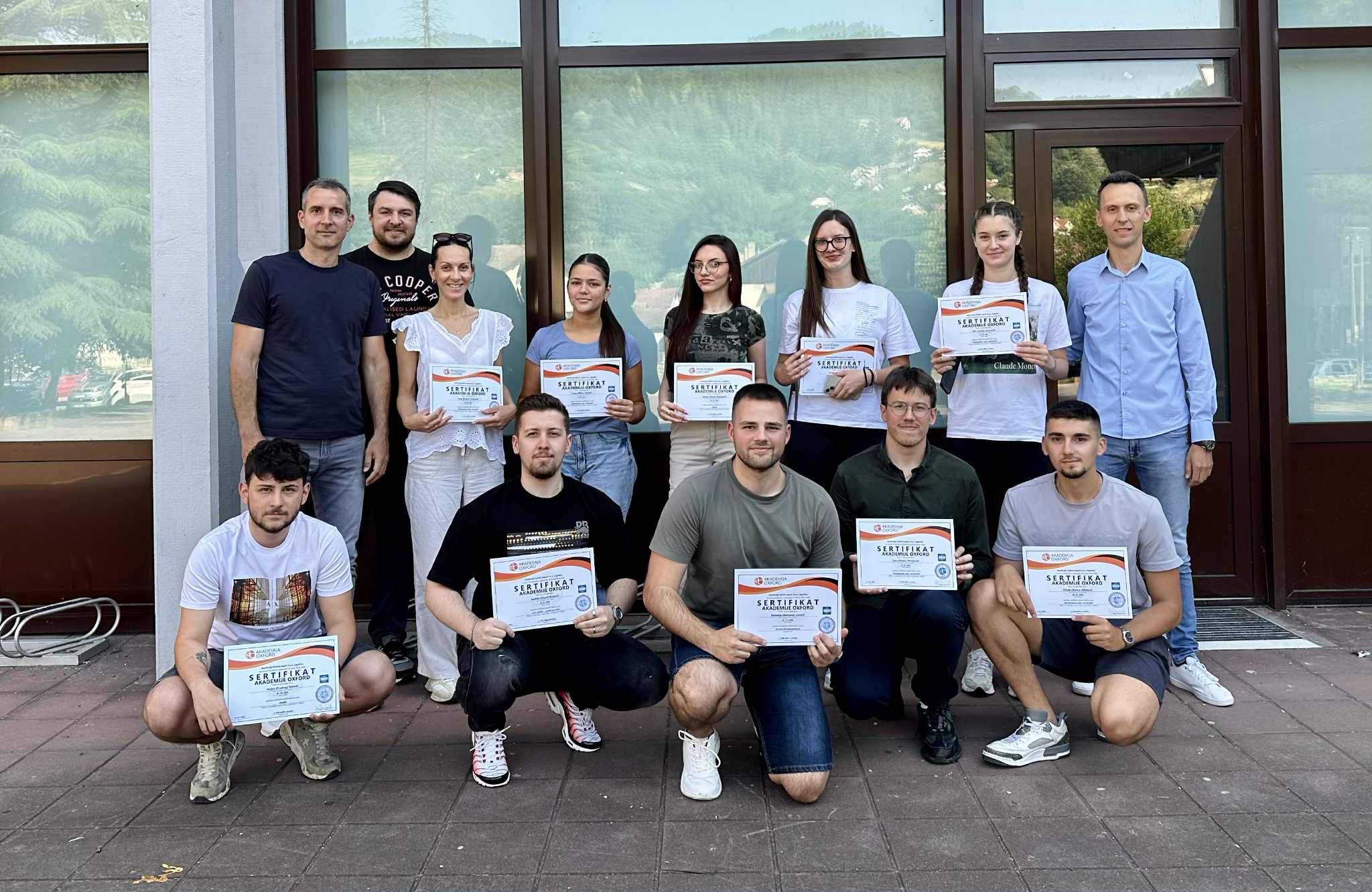 Foto Mladi uspešno završili IT i web kurseve programiranja