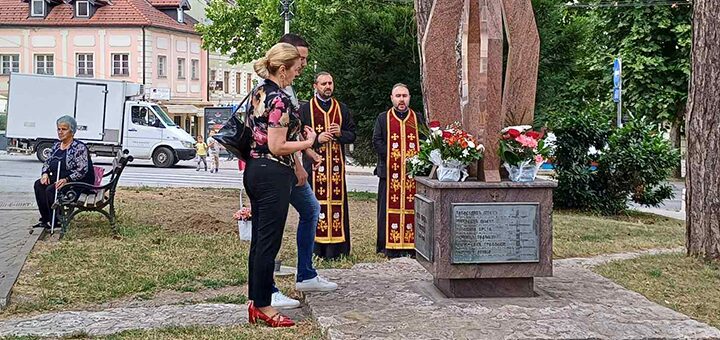 IL-Polaganje-venaca-5 Vidovdan obeležen u Ivanjici: Pomen junacima i polaganje venaca