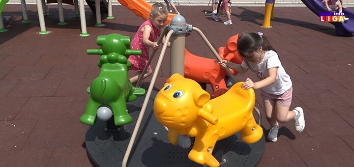 IL-Prilike-igraliste-2 Mališani u Prilikama dobili novo igralište u dvorištu vrtića ''Zračak'' (VIDEO)