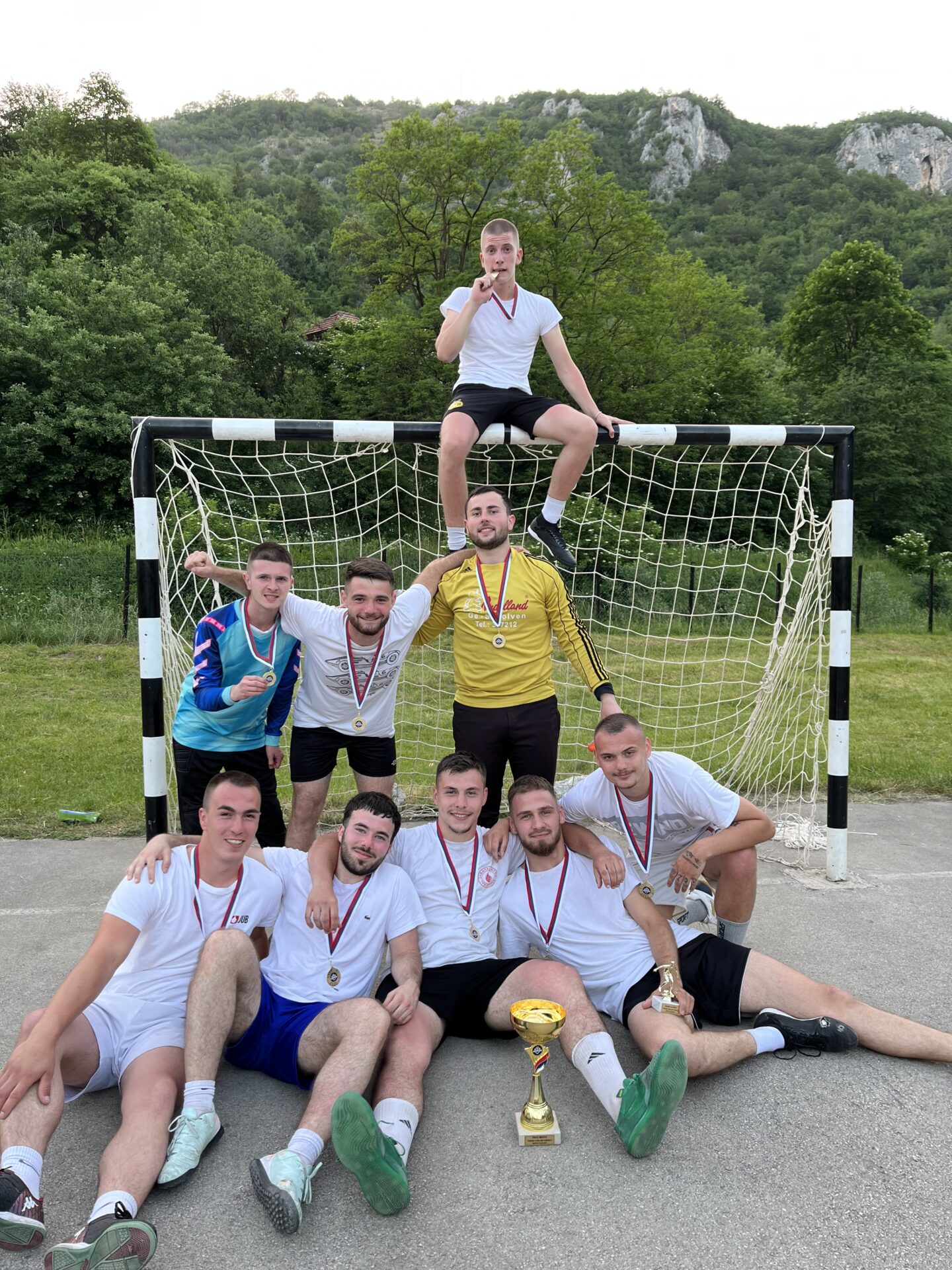 image000 Turnir u malom fudbalu u Močiocima okupio 12 ekipa i sjajnu publiku – prvo mesto odnela Velika Župa (VIDEO)