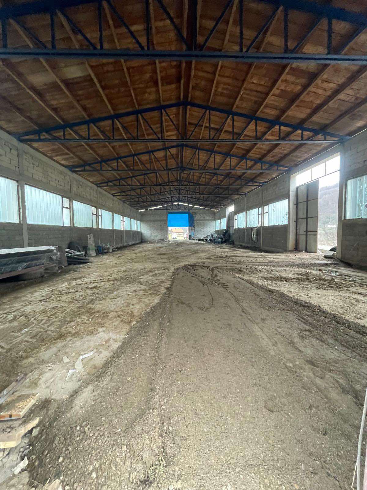 viber_slika_2025-06-26_12-10-22-267 Poslovni prostor u Grabovici – idealno za proizvodnju i skladištenje