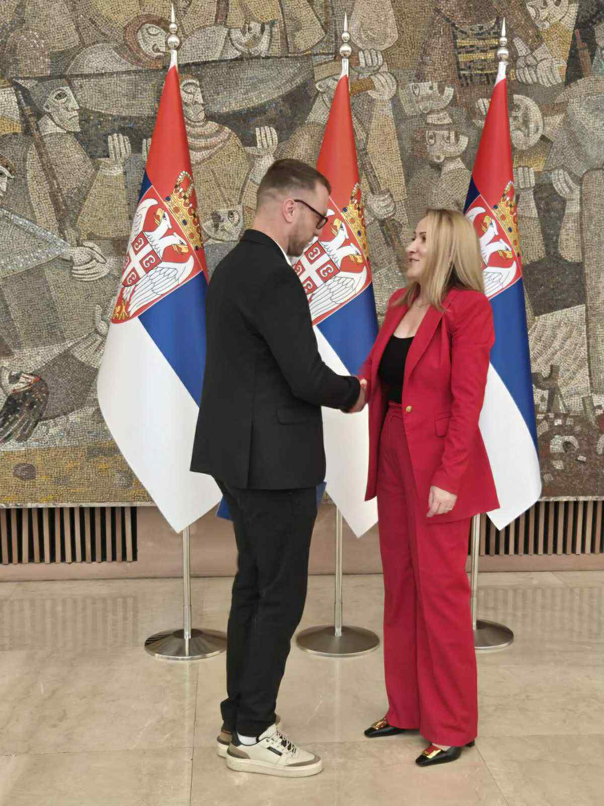 mitar-ministarka Ivanjici odobreno više od 17 miliona dinara za sanaciju skupštinske sale