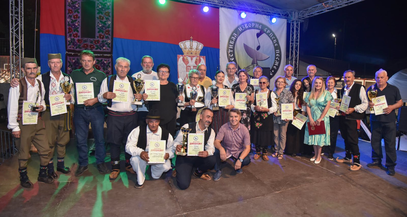 2025-zajednicka 22. Festival izvorne srpske pesme “Prilike 2025“ -Pehari za najbolje pevanje otišli u Prijedor i Plužine!