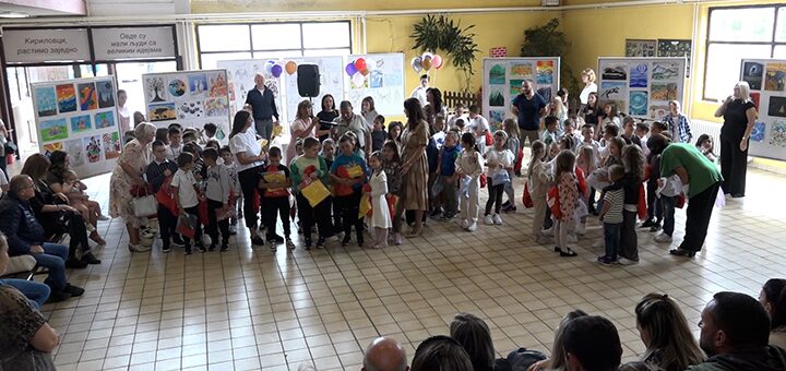 IL-Prijem-djaka-prvaka-OS-Kirilo-Savic Svečani prijem đaka prvaka u OŠ „Kirilo Savić“ (VIDEO)