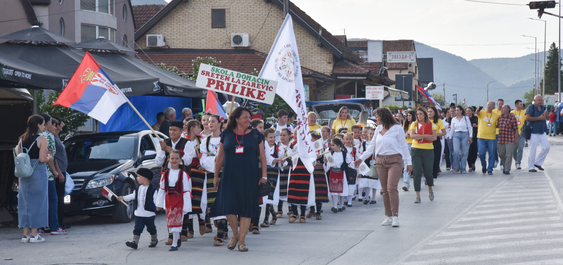 IL-svetlost-na-brezuljku2 Održan XX Festival dečjeg folklora „Svetlost na brežuljku” u Prilikama