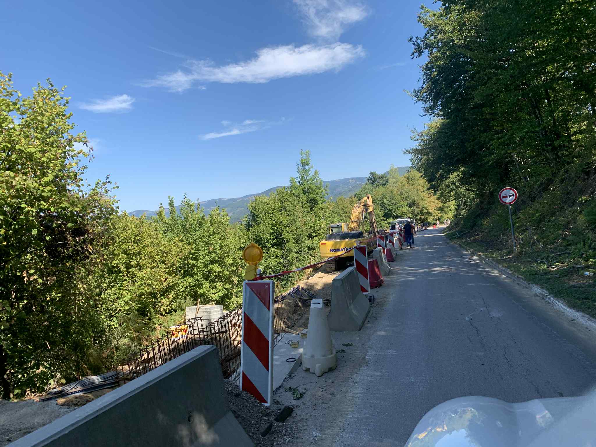 dfa03f13-db8e-4139-98ca-9f93a124bbe6 Rehabilitacija i unapređenje bezbednosti saobraćaja na državnom putu Ivanjica - Sjenica