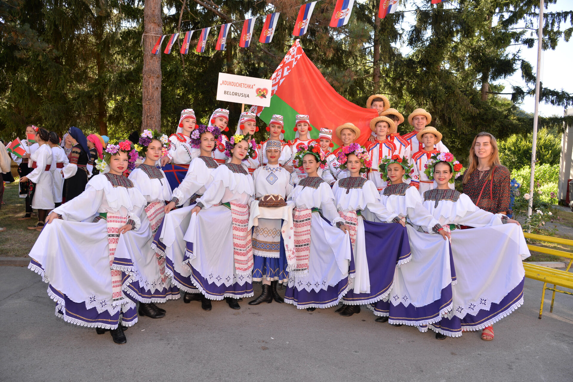 unnamed-2 XX Festival dečjeg folklora „Svetlost na brežuljkuˮ - Negovanje narodne kulture među decom i mladima