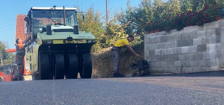 IL-Asfaltiranje-Kusici-1 Privode se kraju radovi na asfaltiranju u centru Kušića (VIDEO)