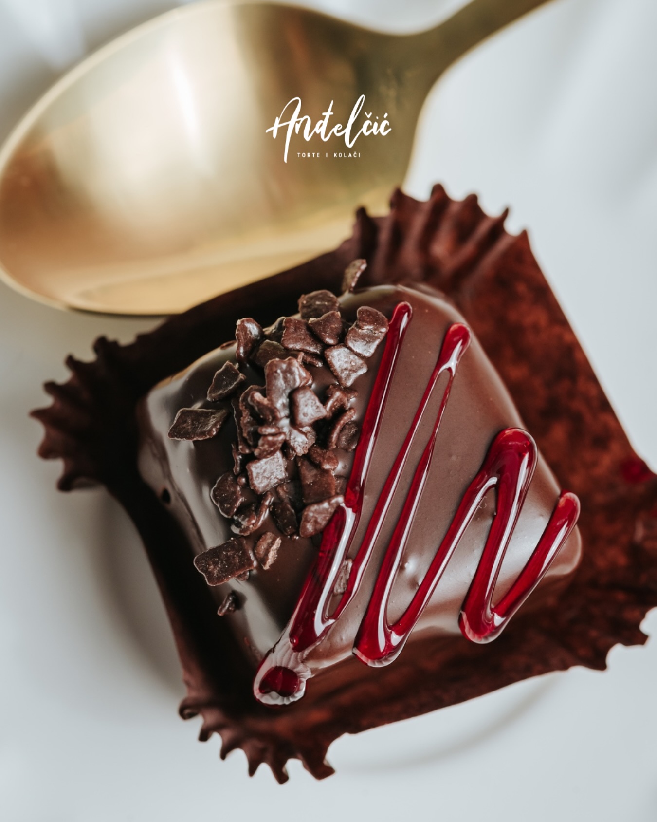 andjelcic-kolaci-9a Vi slavite, mi sladimo – poručite slavske kolače iz poslastičarnice „Anđelčić“