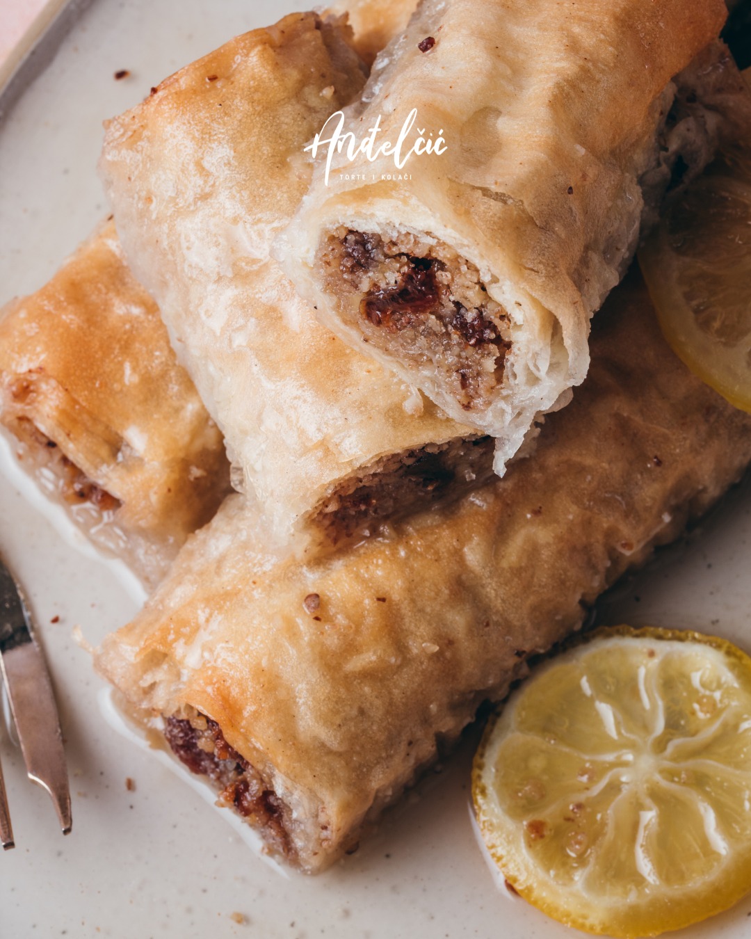 andjelcic-kolaci-9e Vi slavite, mi sladimo – poručite slavske kolače iz poslastičarnice „Anđelčić“