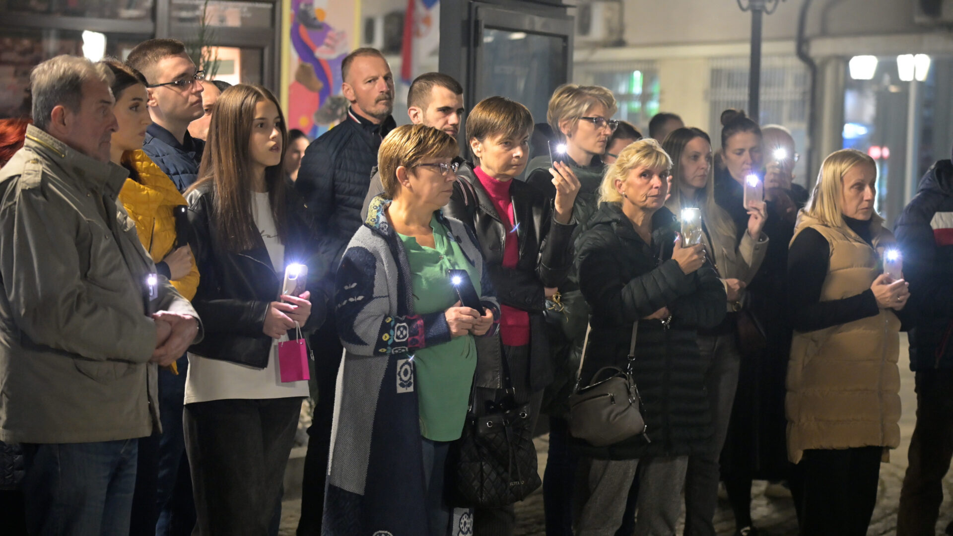DSC_0344.MOV.00_00_04_20.Still001 Sećanje na žrtve tragedije u Novom Sadu: Ivanjica obeležila godišnjicu šesnaestominutnom ćutnjom (VIDEO)
