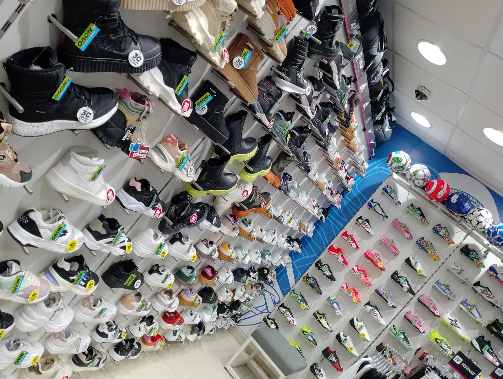 1000010178 U prodavnici PLANETA sport neverovatan popust do 60 odsto