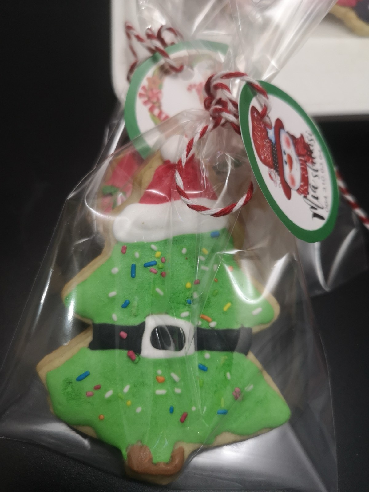 IMG-835907302ca6ece6774315d0e343a909-V Poručite slatke praznične čarolije - MIA SLATKISI