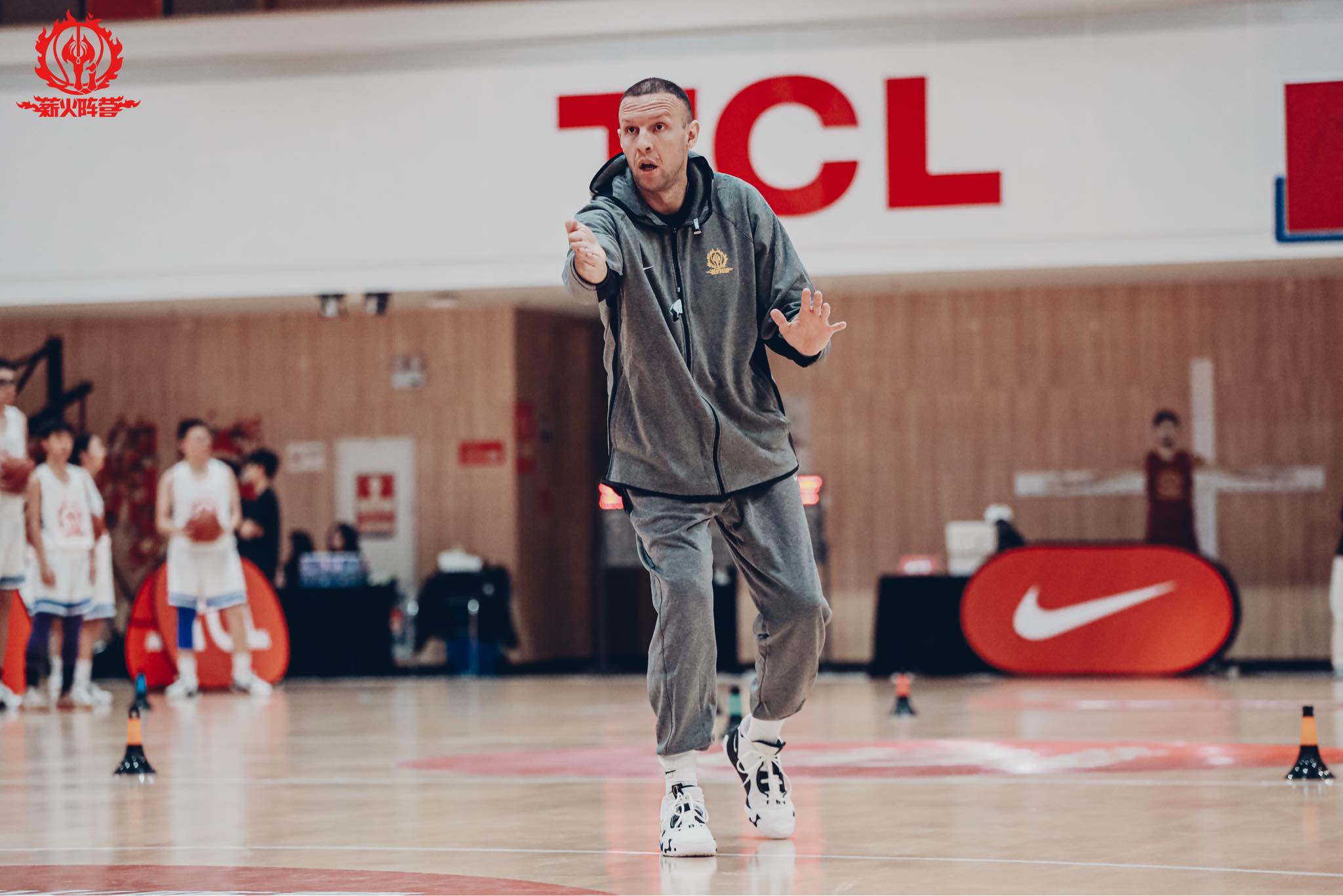 viber_slika_2025-12-01_18-59-29-168 Milinko Tošić dobio priznanje od kineske košarkaške legende Yi Jianliana